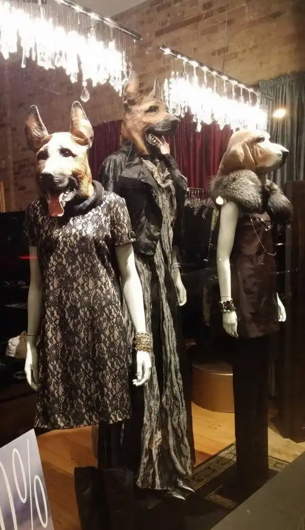 15 странных манекенов, глядя на которые два раза подумаешь, прежде чем зайти в магазин