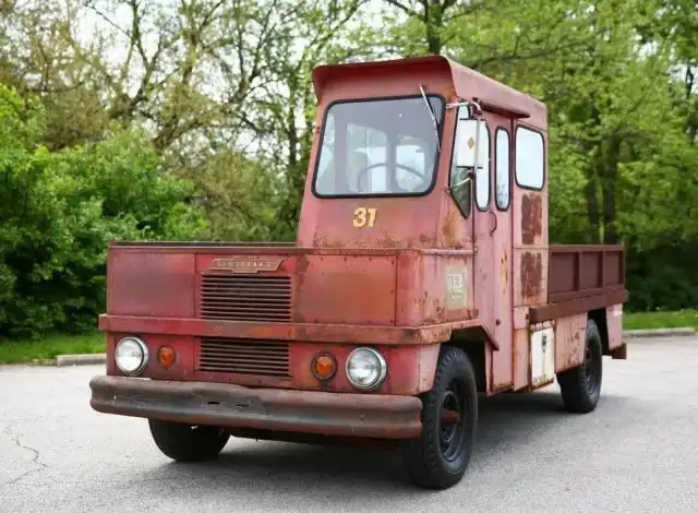 Необычный американский грузовичок Chevrolet P35 CBE 1965 года, который все ещё в строю