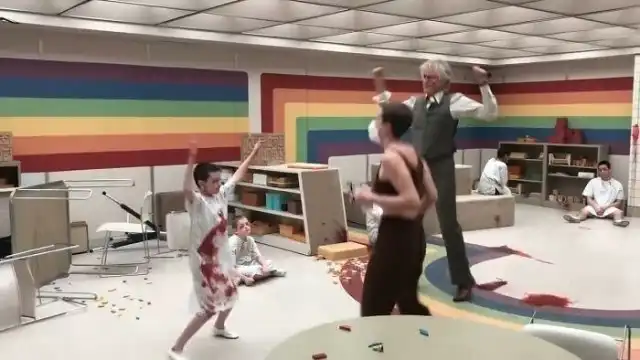 Закадровые фотографии со съемок четвертого сезона сериала "Очень странные дела"