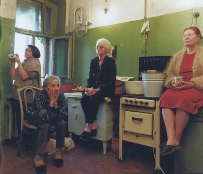 Коливинг и шеринг: 7 современных тенденций, которые россияне использовали еще в 90-х