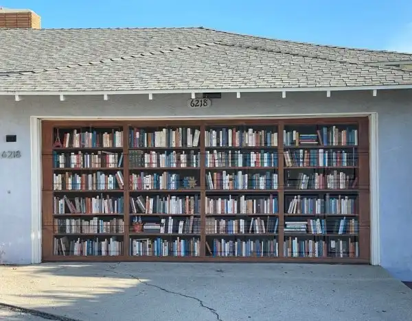 Настоящему художнику холст не нужен