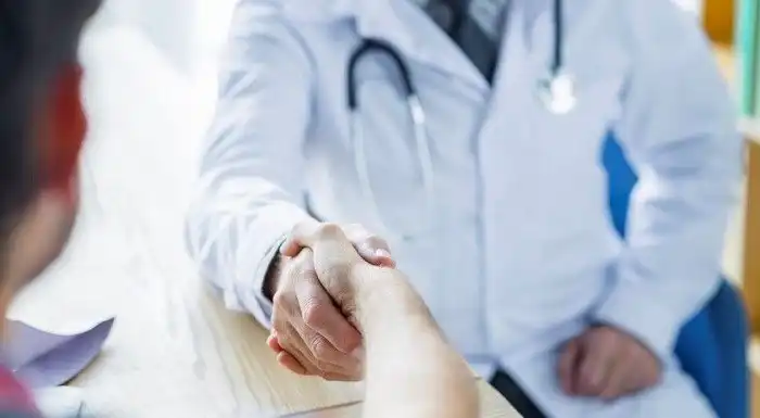 Консультация врача-нарколога: когда нужно обращаться за помощью