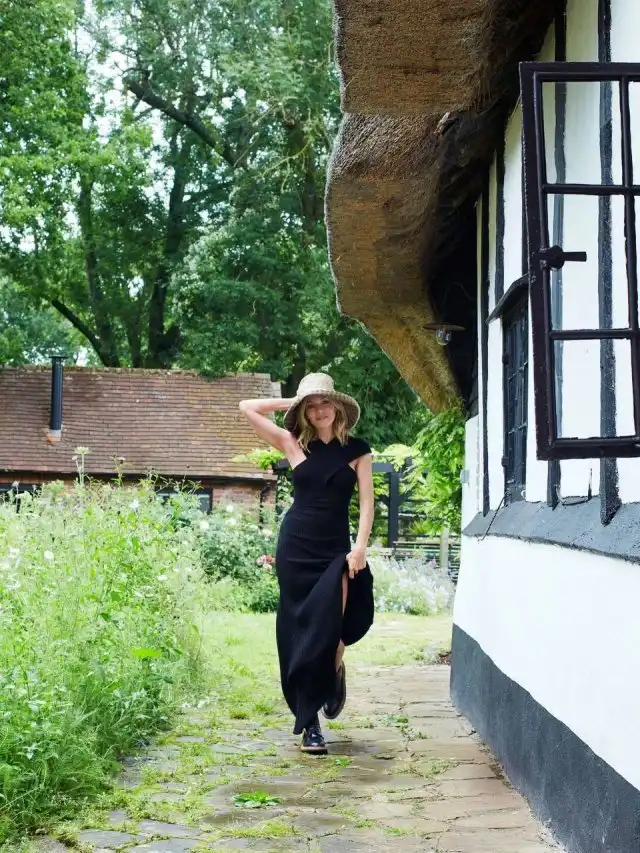 Сиенна Миллер показала дом в графстве Бакингемшир