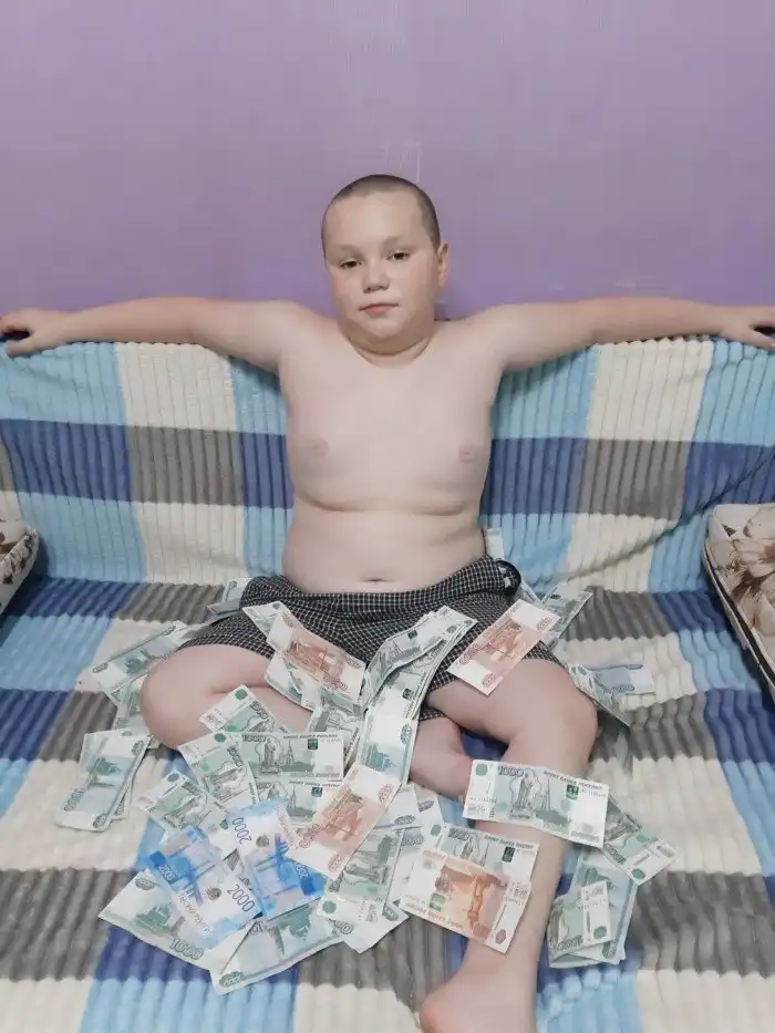 Успешные, брутальные, романтичные: альфачи из соцсетей, которых не воспринимают всерьез