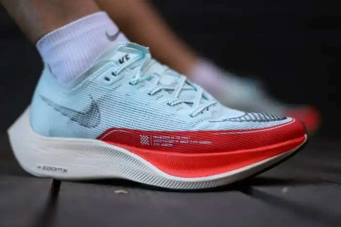 Кроссовки, признанные «технологическим допингом»