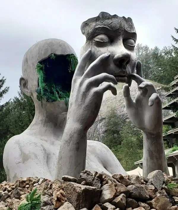 Красивые и сюрреалистические работы от скульптора из Южной Африки