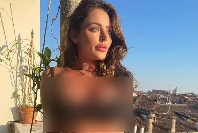 Звезда фильмов для взрослых Софи Ди (Sophie Dee) зарабатывает 350 тысяч долларов на Onlyfans