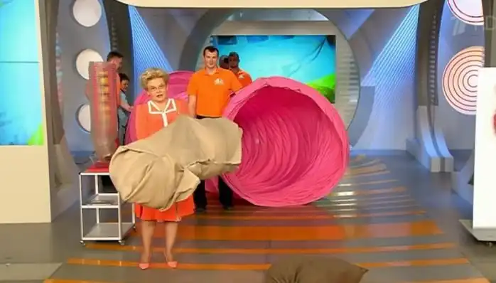 Позор на центральном канале: Елена Малышева - врач или шарлатан? Как сами врачи относятся к ней и её шоу?