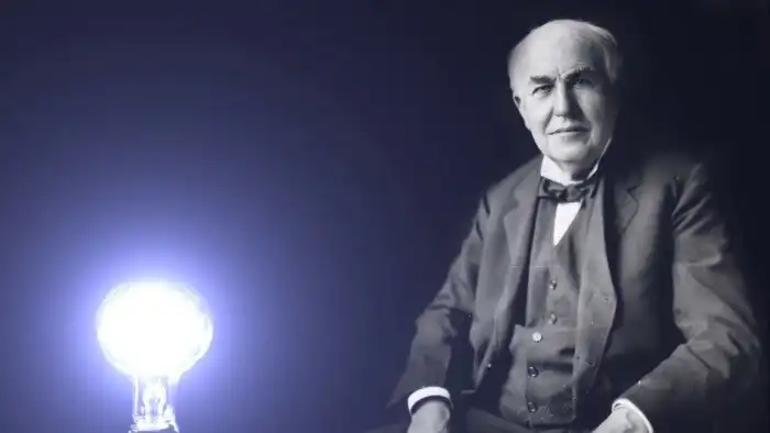 Странности талантливых людей: от боязни яиц Хичкоком до «туалетного юмора» Моцарта