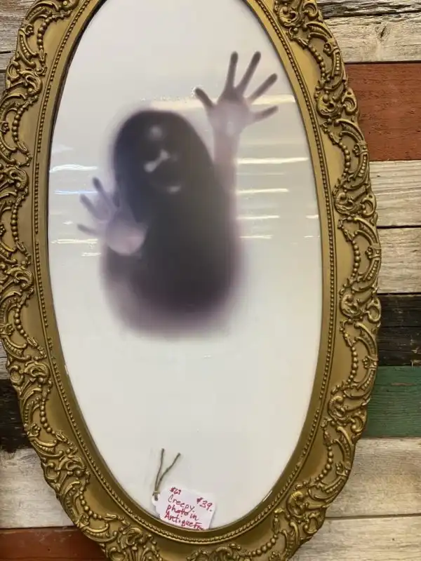 Подборка забавных и странных находок с барахолок