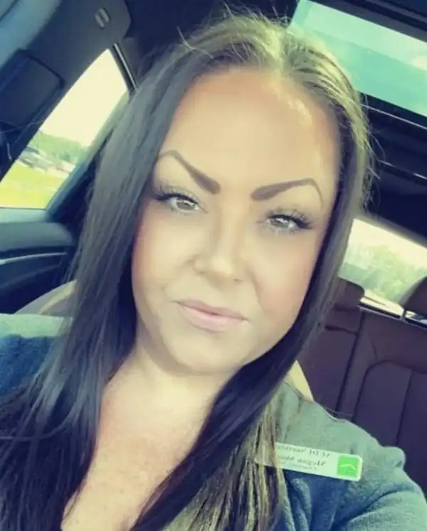 "Бровки домиком": девушки, которых надо держать подальше от косметики