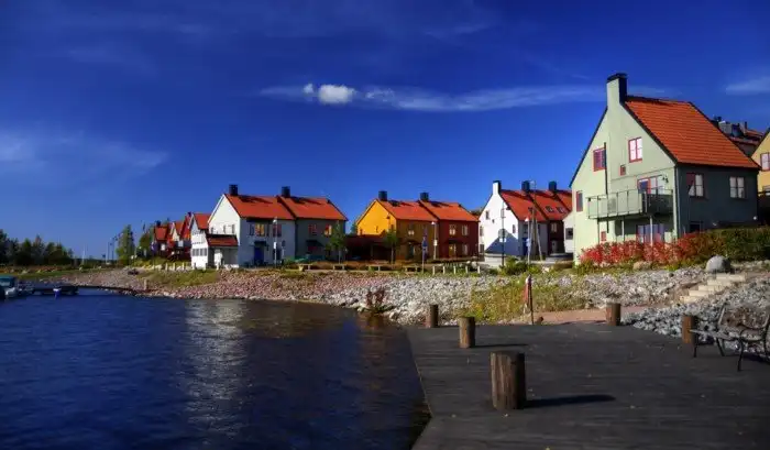 Почему в Швеции никто не зашторивает окна?