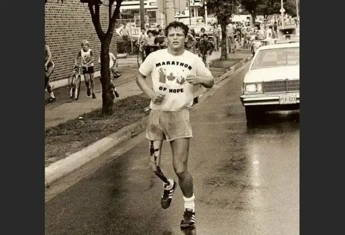 Он бежал на одной ноге пока не упал, но так и не смог убежать от болезни