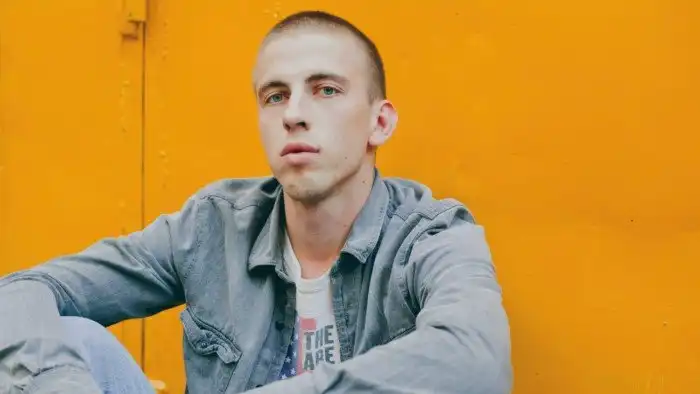 Неяркий актёр Александр Паль