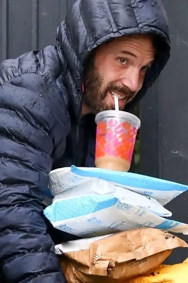 Бен Аффлек стал работником фаст-фуда