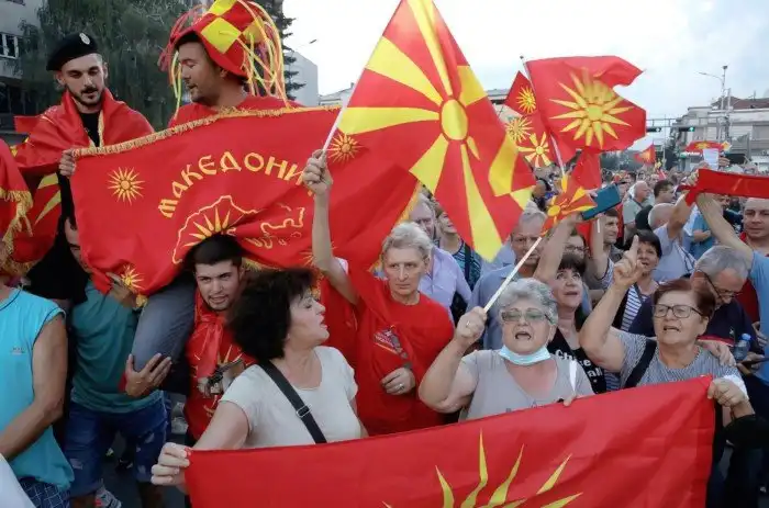 Почему болгары считают македонцев частью своего народа, а сербы – отдельным? Объясняю просто