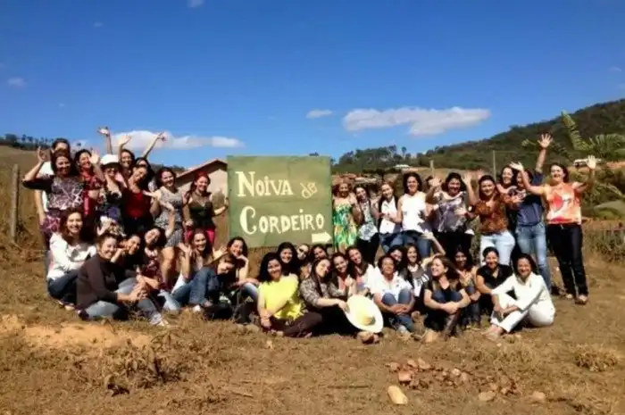 Страдают или счастливы? Как живут женщины в городе, где нет ни одного мужчины