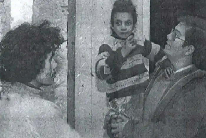 10 лет прожила в курятнике: история девочки, которую воспитывали куры