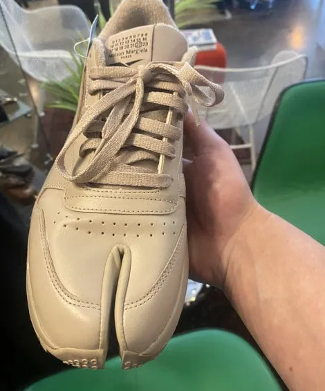 Странная обувь для самых креативных модников