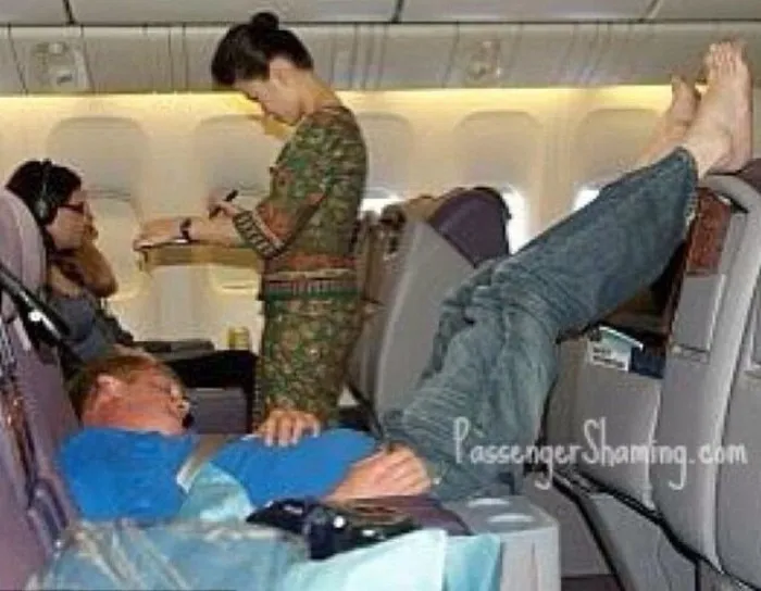 17 авиапассажиров, с которыми никому не хотелось бы оказаться рядом