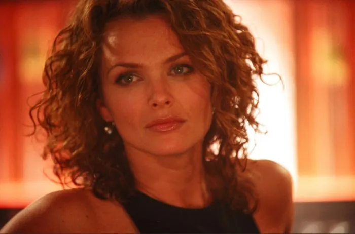 С годами стала лишь красивей: Как выглядит красотка Диззи из «Звездного десанта» спустя годы, жизнь актрисы Дины Мейер