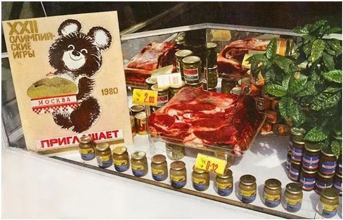 26 фотографий из советских магазинов: как жила страна во время дефицита