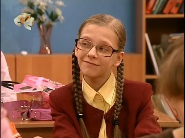 Галина Сергеевна выросла и превратилась в Лизу Арзамасову: актриса отмечает 28-летие