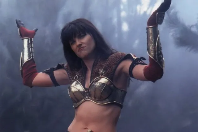 Люси Лоулесс - 55: как сейчас выглядит звезда сериала "Зена - королева воинов"