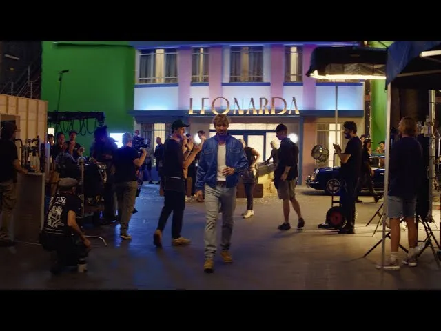 Режиссер "Джона Уика" и "Дэдпула" снял короткометражку про Райана Гослинга, который чокнулся из-за любви к часам. Вышло лихо⁠⁠