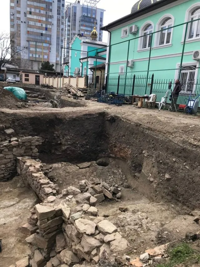 Археологи нашли древний город на территории санатория в Анапе