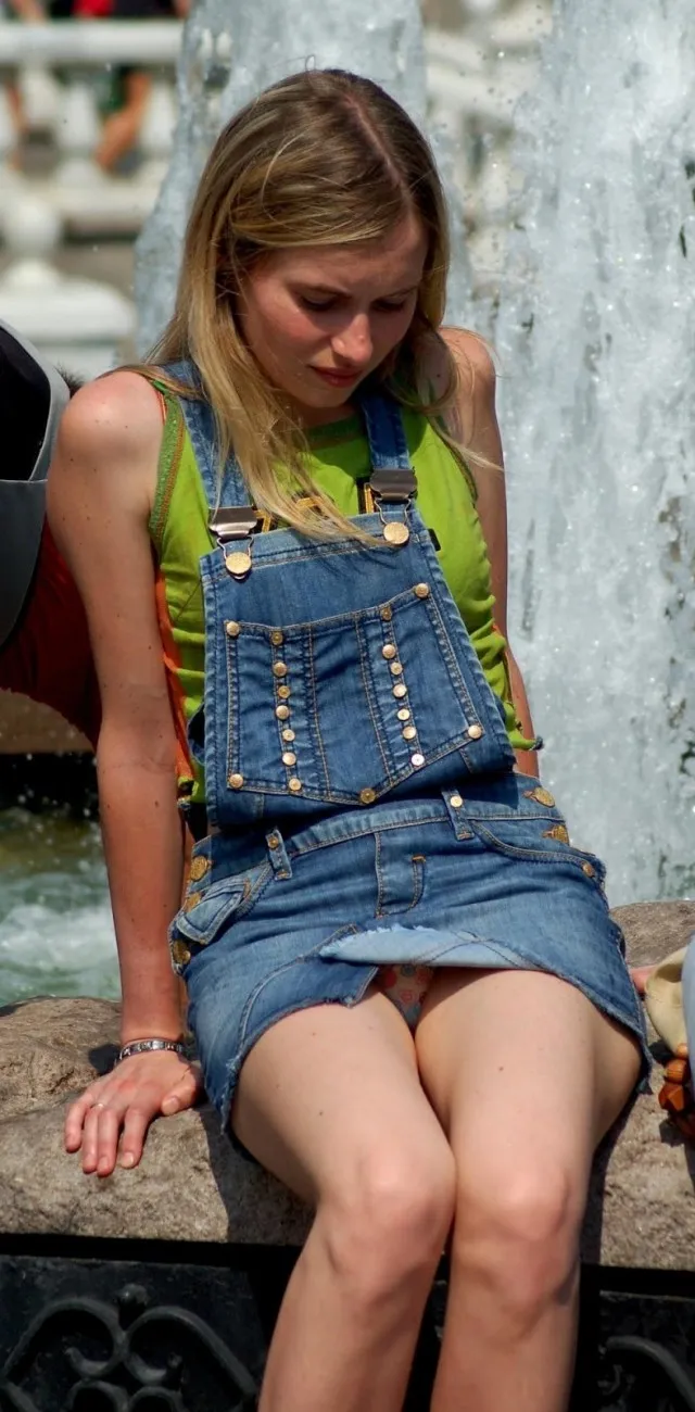 Девушки на прогулке