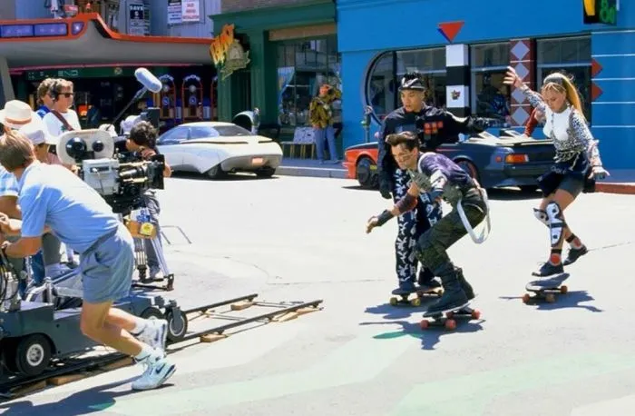 Интересные факты и кадры со съемок фильма "Назад в будущее 2", которые многие не видели