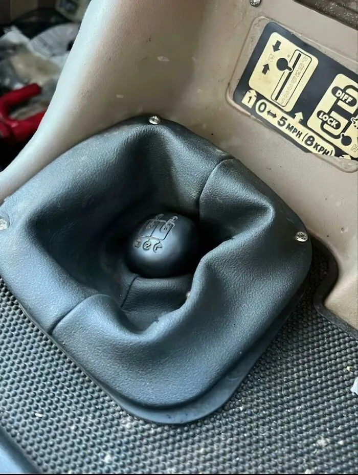 Суровые будни американских автомехаников выглядят примерно так