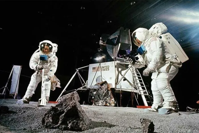 Мифология о лунном заговоре