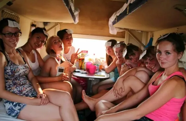 Под стук колёс