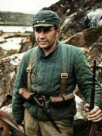 Как взять в плен 3500 солдат если у тебя всего 140 бойцов. История легендарного морпеха Виктора Леонова