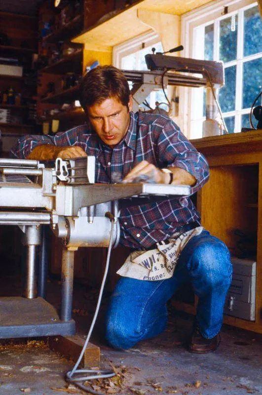 Так то я актёр с мировым именем, а мастерская у меня так, для души