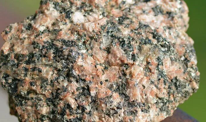 Не лунный камень