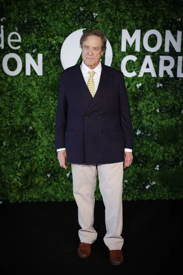 Актер Джон Гудман изменился до неузнаваемости