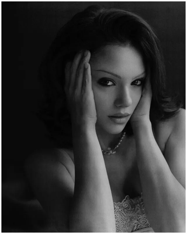 Неузнаваемая Евгения Медведева в новой фотосессии