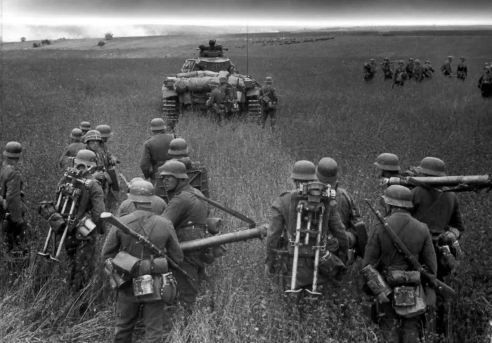 Атака мотопехоты в пешем порядке