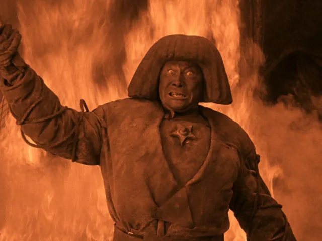 Забавный дизайн монстров в старых фильмах