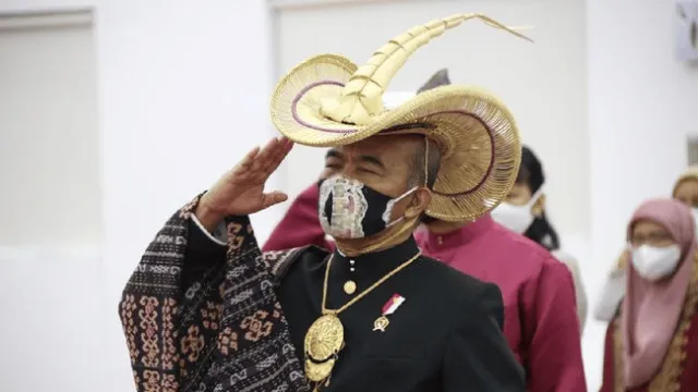 Экзотичные традиционные головные уборы со всего мира