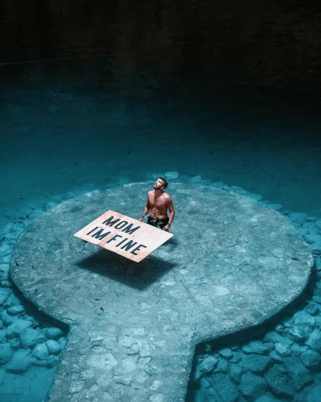 "Мама, со мной все хорошо": подборка зрелищных и забавных фотографий от путешественника