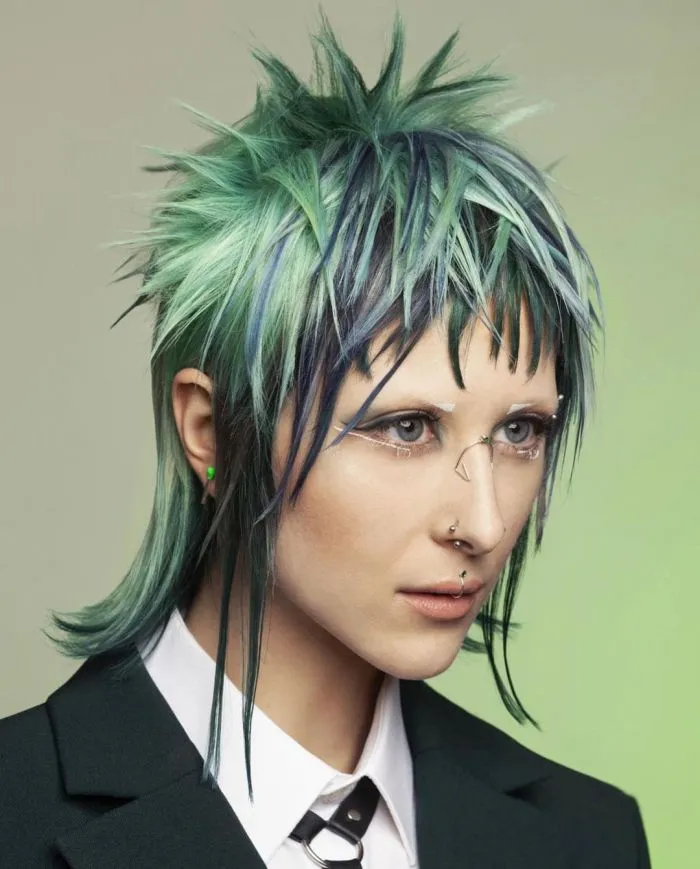 12 странных и безумных дизайнов причёсок