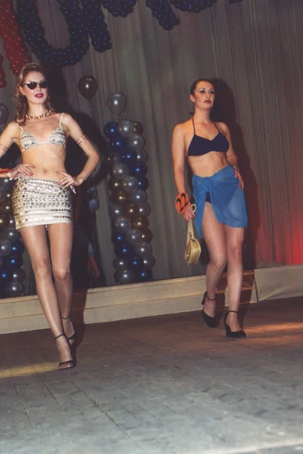 Девушкии из 90-х