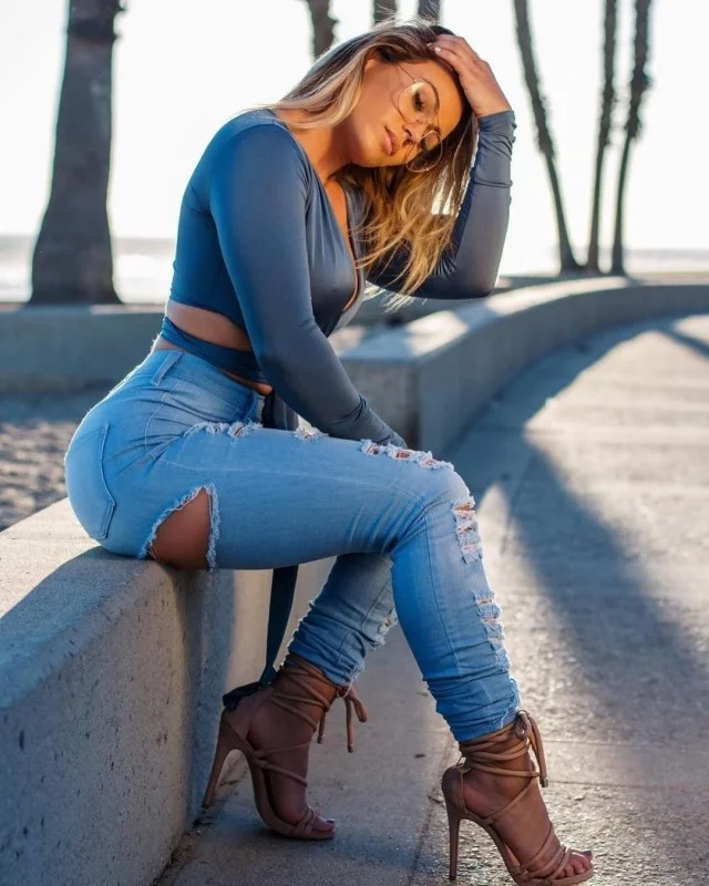 Симпатичные девушки из Сети