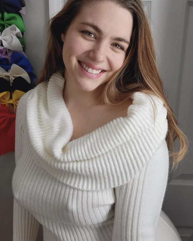 Симпатичные девушки из Сети