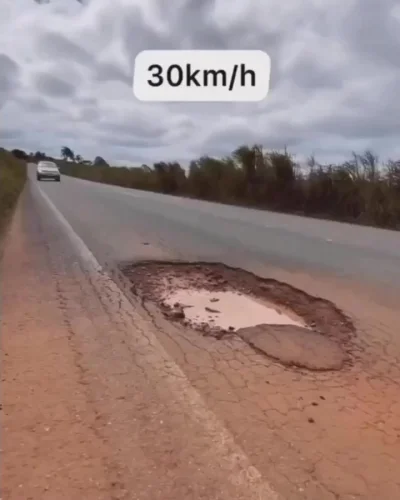 Как надо проезжать ямы⁠⁠