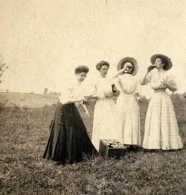 35 забавных и необычных снимков из разных временных периодов